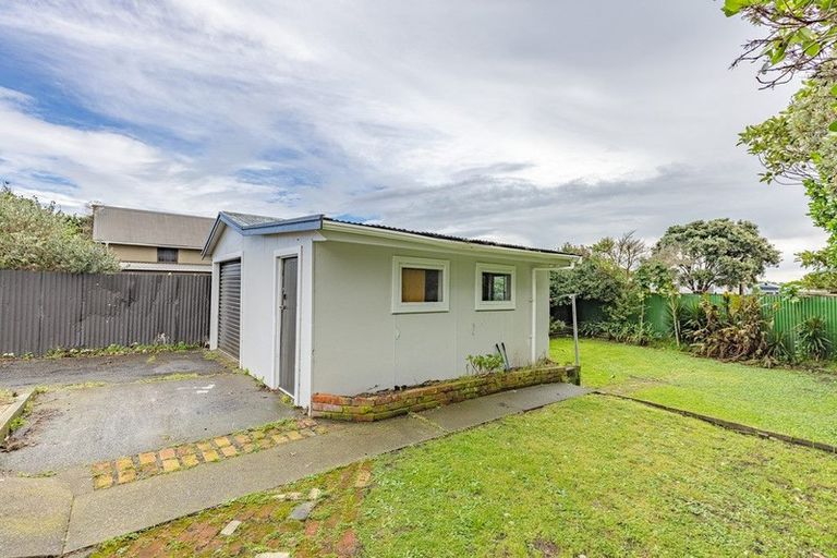 Photo of property in 9 Manuka Street, Castlecliff, Whanganui, 4501