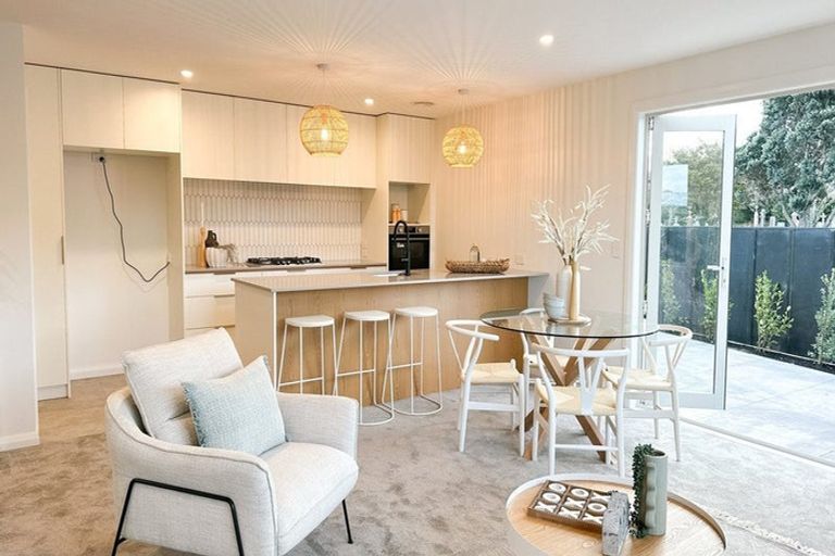 Photo of property in 2 Samuel Place, Terrace End, Palmerston North, 4410