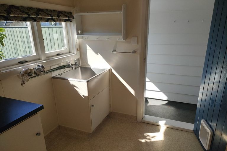 Photo of property in 17 Birdwood Road, Waterloo, Lower Hutt, 5011