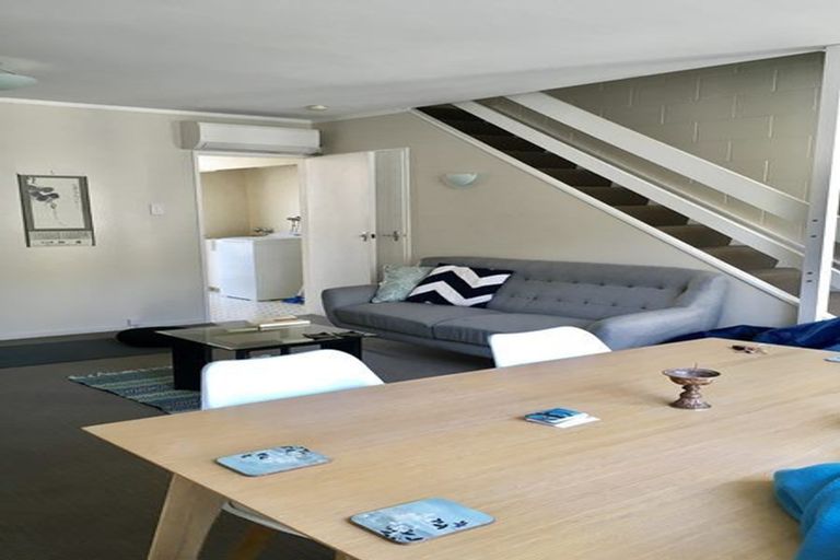 Photo of property in 151u7 Hataitai Road, Hataitai, Wellington, 6021