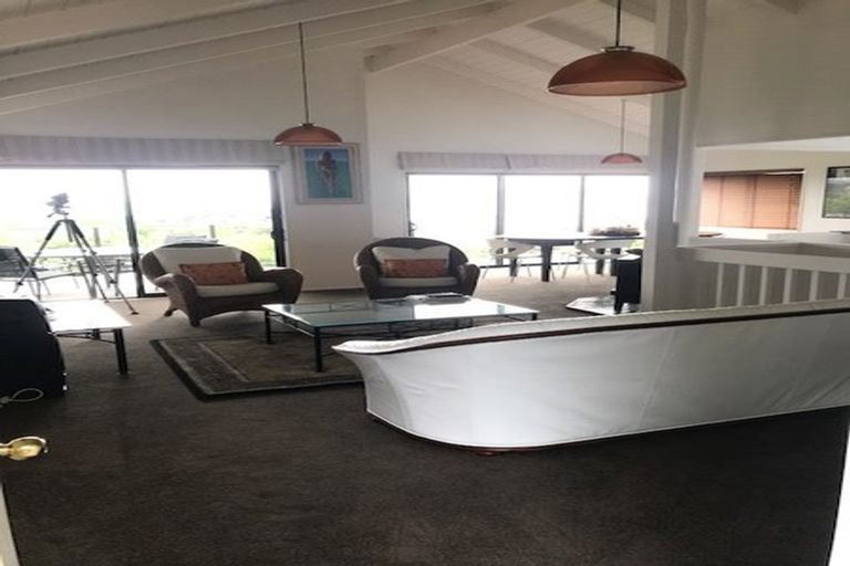 Photo of property in 72 Pauanui Beach Road, Pauanui, Hikuai, 3579