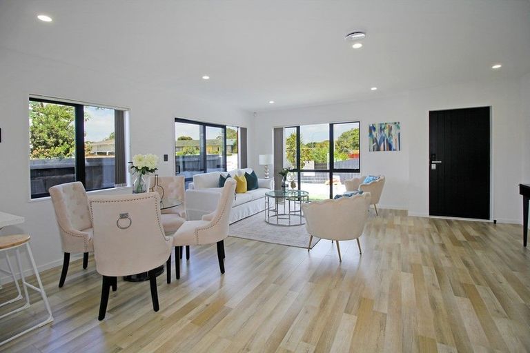 Photo of property in 64a Friesian Drive, Mangere, Auckland, 2022