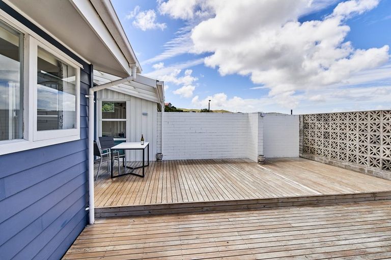 Photo of property in 2 Cranwell Street, Churton Park, Wellington, 6037