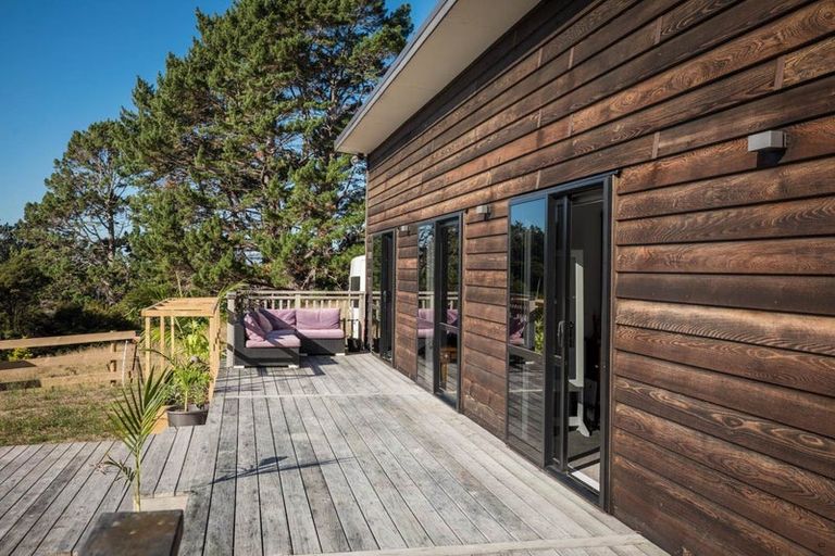 Photo of property in 211 Paremoremo Road, Lucas Heights, Auckland, 0632