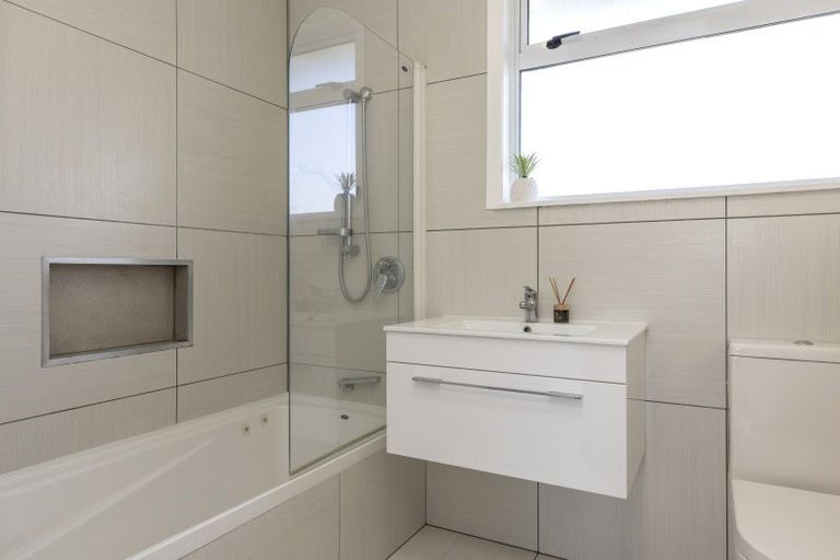 Photo of property in 36 Rata Street, Wairakei, Taupo, 3332