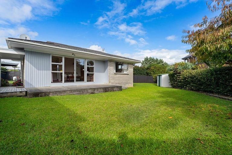 Photo of property in 2/13 Kowhai Avenue, Mangere Bridge, Auckland, 2022