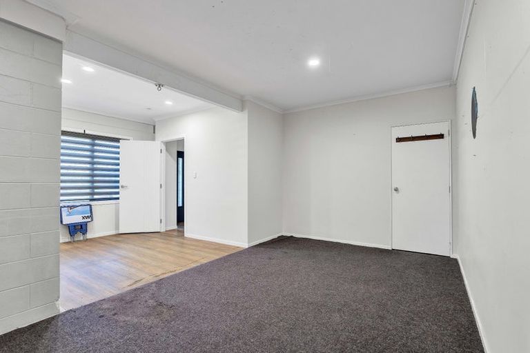 Photo of property in 66 Karina Road, Merrilands, New Plymouth, 4312