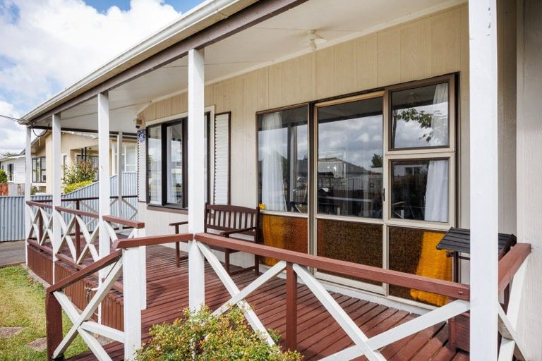 Photo of property in 52 Sherwill Street, Feilding, 4702