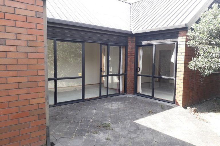 Photo of property in 28b Inglewood Place, Avonhead, Christchurch, 8042