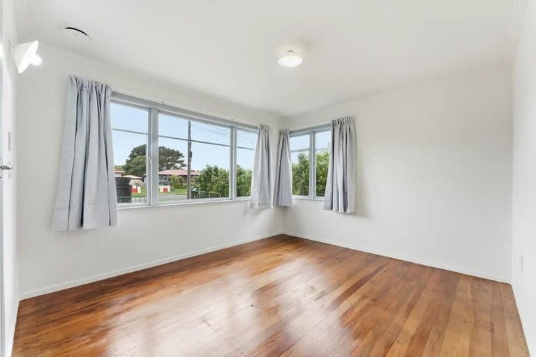 Photo of property in 49 Polson Street, Castlecliff, Whanganui, 4501