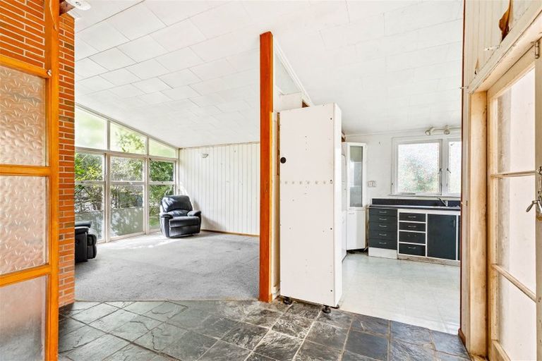 Photo of property in 11 Autumn Avenue, Glen Eden, Auckland, 0602