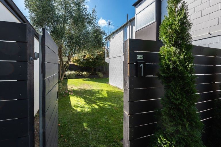 Photo of property in 1/107 Holly Road, St Albans, Christchurch, 8014