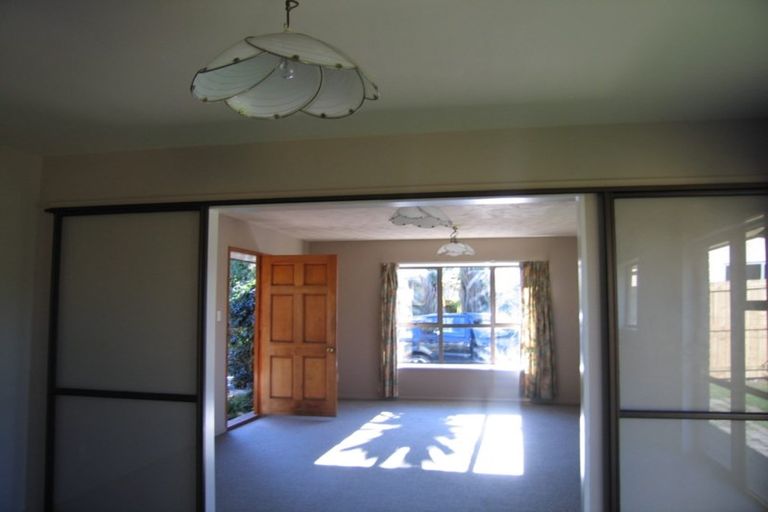 Photo of property in 90a Rattray Street, Riccarton, Christchurch, 8041