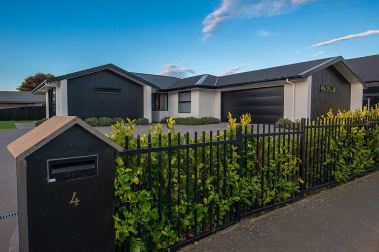 Photo of property in 4 Cuddie Close, East Taieri, Mosgiel, 9024