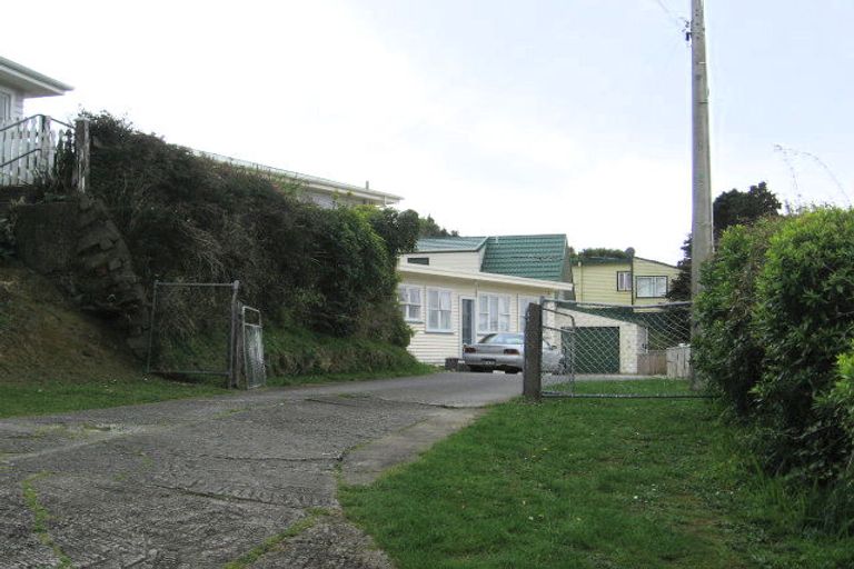 Photo of property in 6 Ohariu Road, Johnsonville, Wellington, 6037