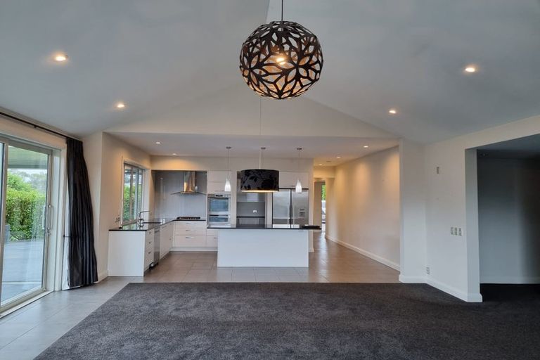 Photo of property in 155 Arataki Road, Havelock North, 4130