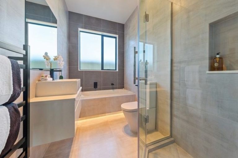 Photo of property in 62 Schoolside Road, Kumeu, 0810
