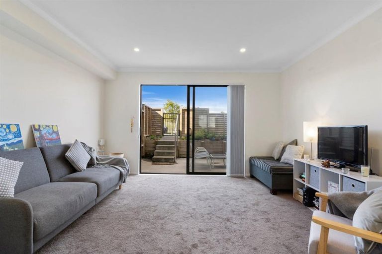 Photo of property in 13 Sun Orchid Avenue, Wiri, Auckland, 2104
