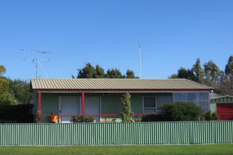 Photo of property in 98 Revans Street, Featherston, 5710