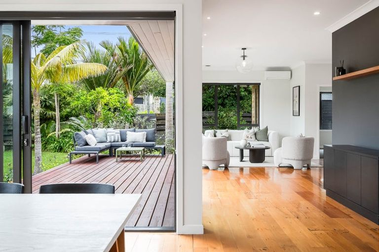 Photo of property in 35 Rock Isle Road, Torbay, Auckland, 0630
