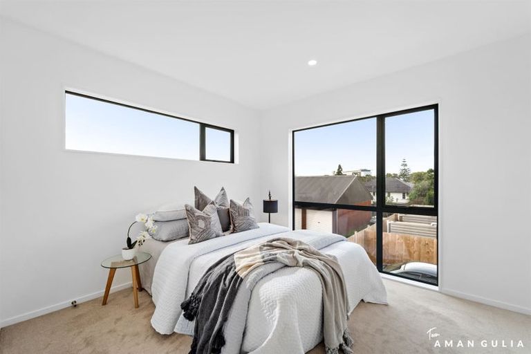 Photo of property in 13b Serjeant Street, Henderson, Auckland, 0612