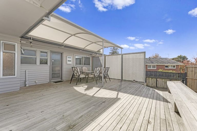 Photo of property in 25 Kingdale Road, Henderson, Auckland, 0610