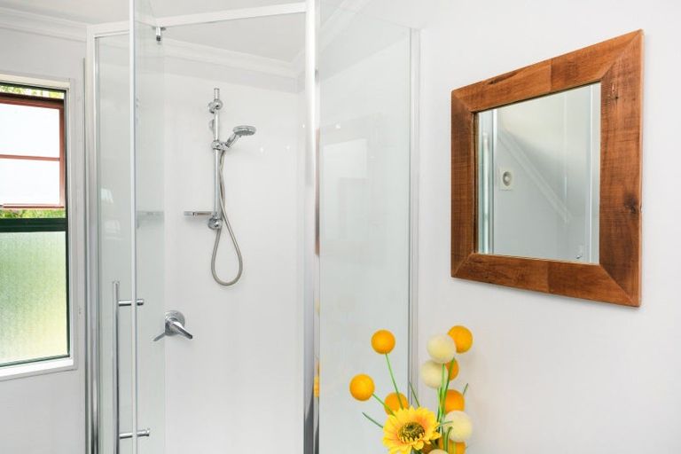 Photo of property in 5 Rangitira Avenue, Palmerston North, 4414