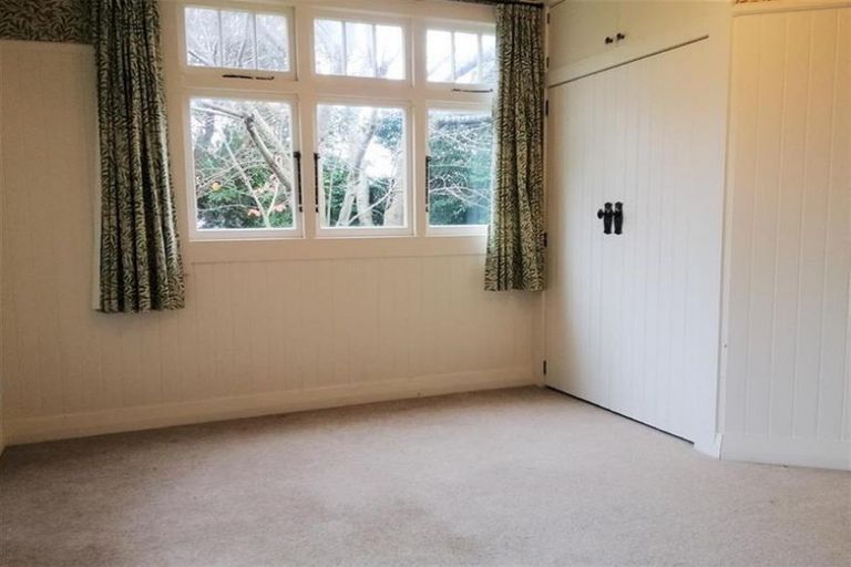 Photo of property in 35 Victoria Street, Hawera, 4610