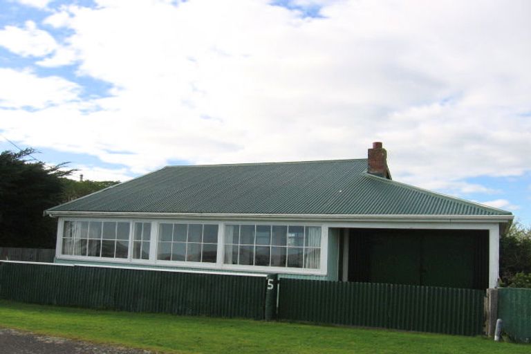 Photo of property in 5 Hartley Street, Foxton Beach, Foxton, 4815