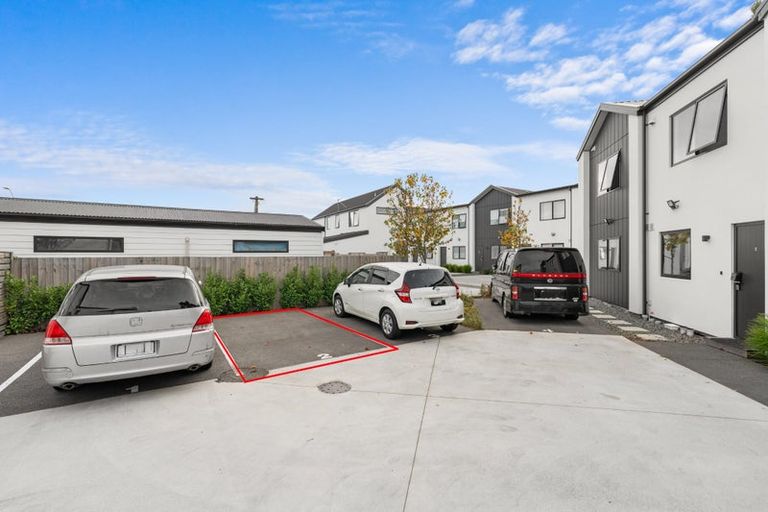 Photo of property in 2/304 Waterloo Road, Hornby, Christchurch, 8042