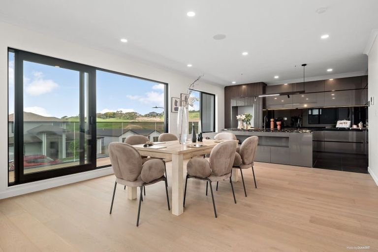 Photo of property in 58 Matangi View Drive, Orewa, 0931