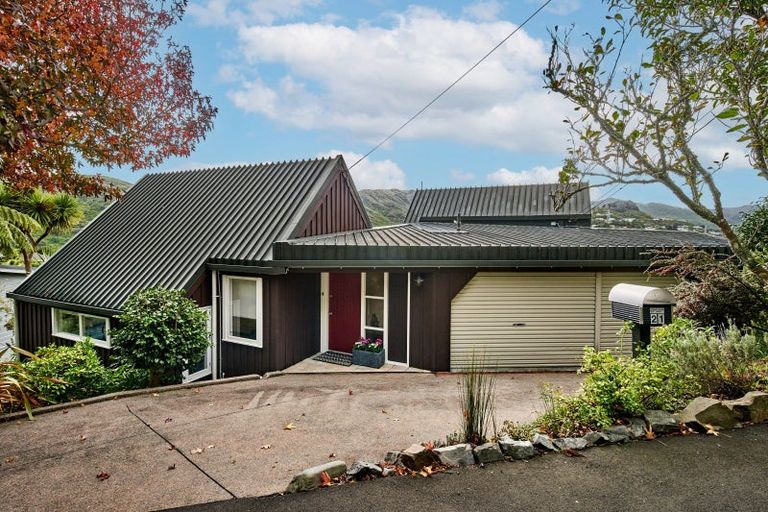 Photo of property in 21 Rochester Street, Wilton, Wellington, 6012