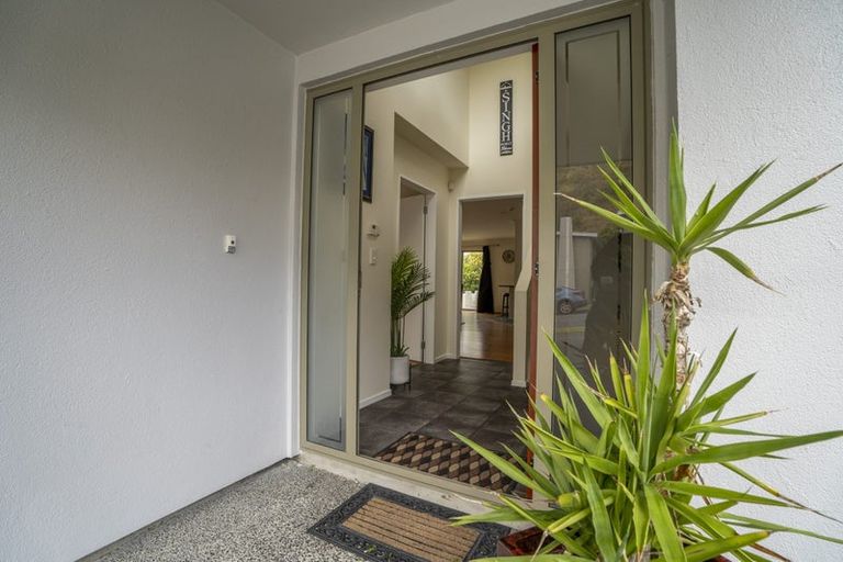 Photo of property in 29 Erlestoke Crescent, Churton Park, Wellington, 6037