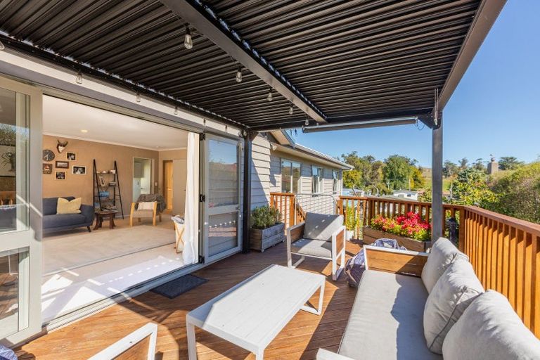 Photo of property in 21 Watts Street, Waipawa, 4210