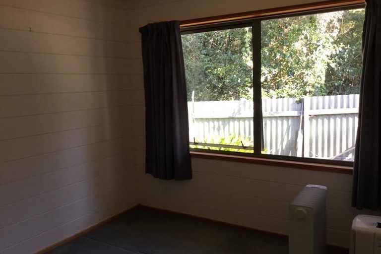 Photo of property in 60a Kaurilands Road, Titirangi, Auckland, 0604