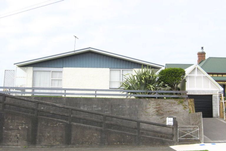Photo of property in 1/242 Courtenay Street, Strandon, New Plymouth, 4312