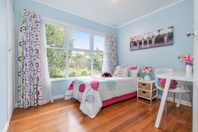 Photo of property in 87 Rosier Road, Glen Eden, Auckland, 0602