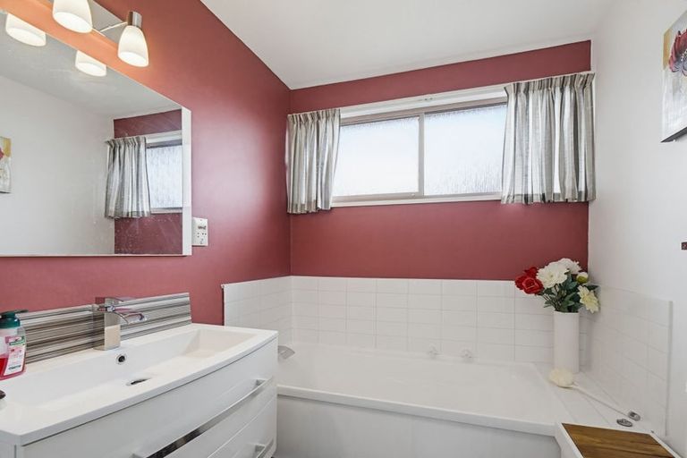 Photo of property in 103 Benmore Avenue, Cloverlea, Palmerston North, 4412