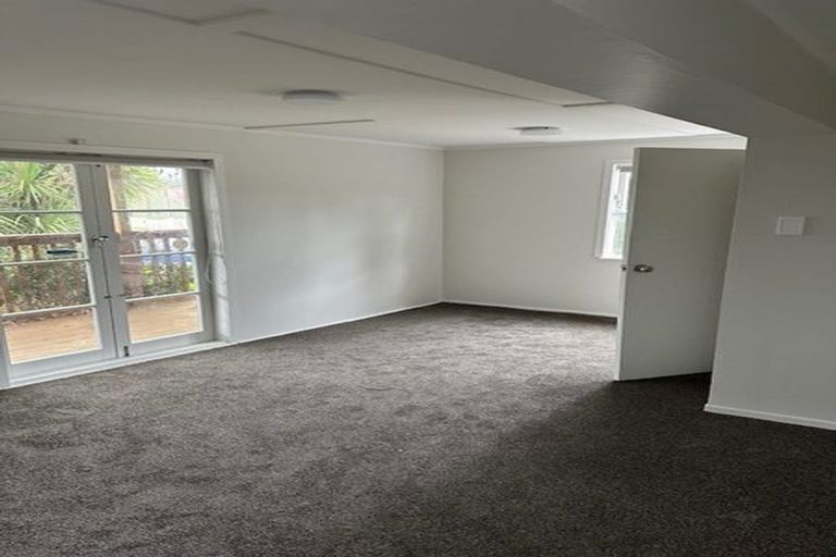 Photo of property in 156 Rathgar Road, Henderson, Auckland, 0610