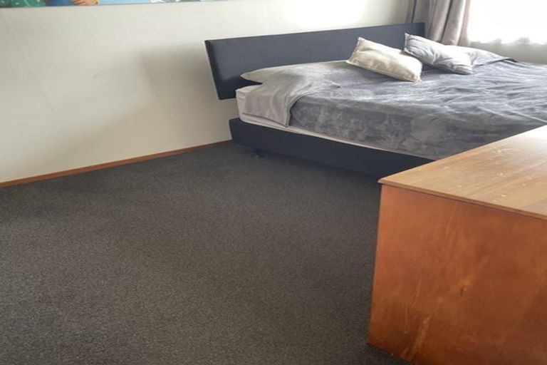 Photo of property in 2/1 Matua Place, Clendon Park, Auckland, 2103