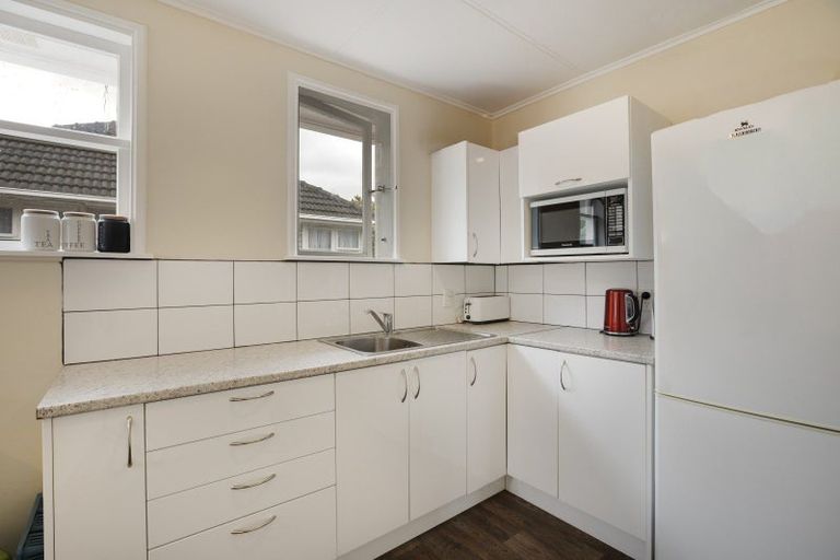 Photo of property in 5 Kowhai Street, Naenae, Lower Hutt, 5011