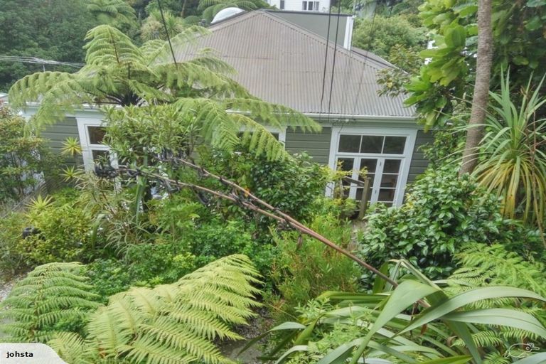 Photo of property in 139u1 Kelburn Parade, Kelburn, Wellington, 6012