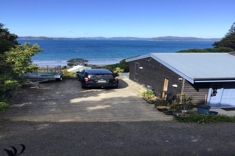 Photo of property in 54 Oneroa Road, Russell, 0202
