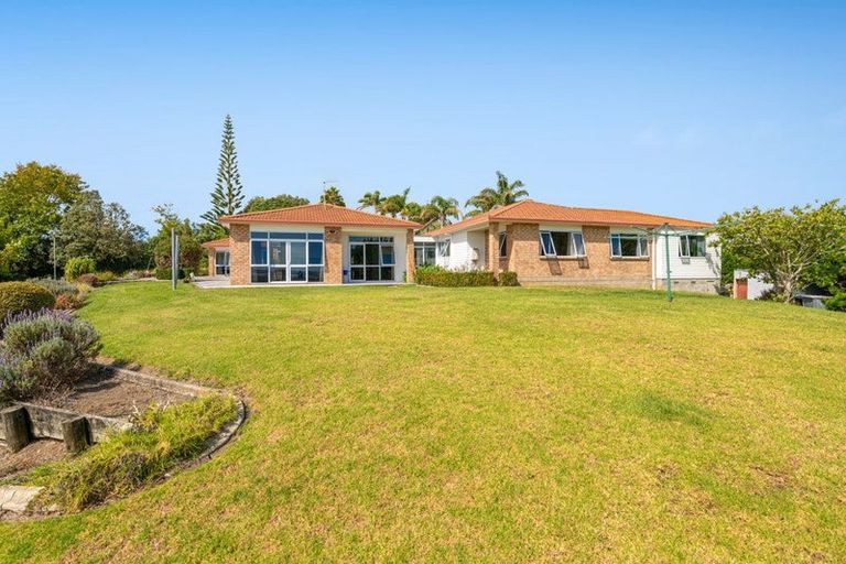 Photo of property in 13 Basil Orr Road, Kaukapakapa, Warkworth, 0984