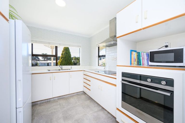 Photo of property in 12 Seabury Avenue, Foxton Beach, Foxton, 4815