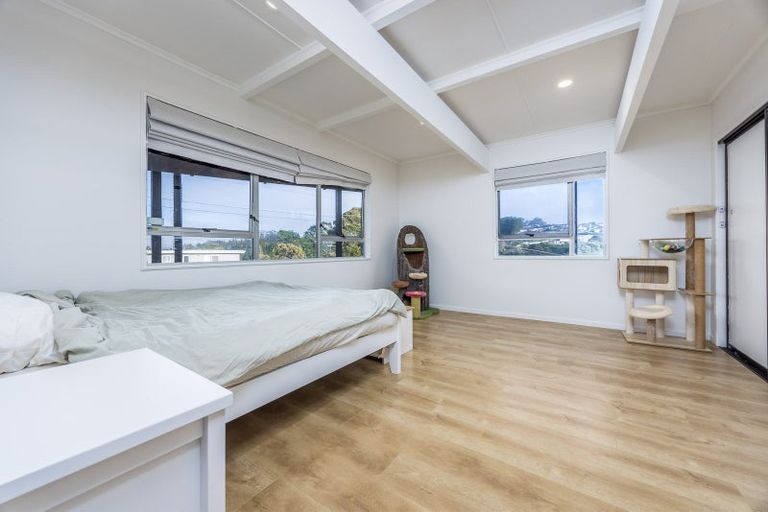 Photo of property in 7 Chamberlain Road, Massey, Auckland, 0614