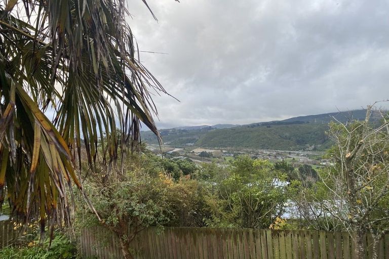 Photo of property in 92 Lord Street, Stokes Valley, Lower Hutt, 5019
