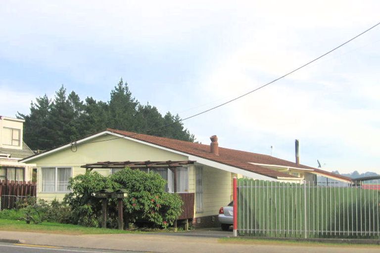 Photo of property in 308 Don Buck Road, Massey, Auckland, 0614