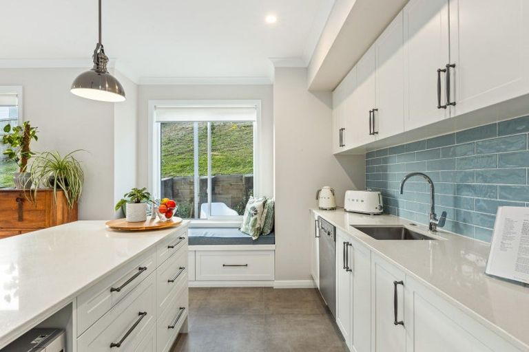 Photo of property in 140 Godfrey Drive, Orewa, 0931