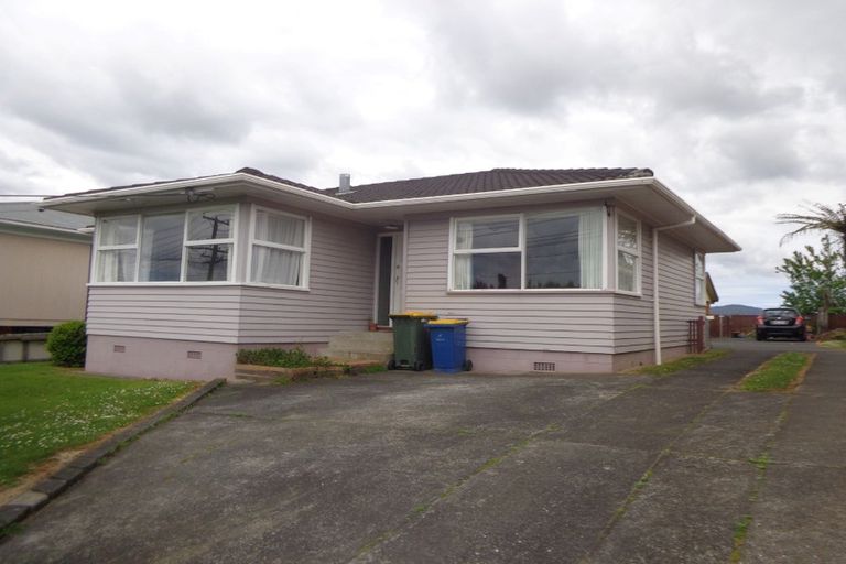 Photo of property in 168 Don Buck Road, Massey, Auckland, 0614